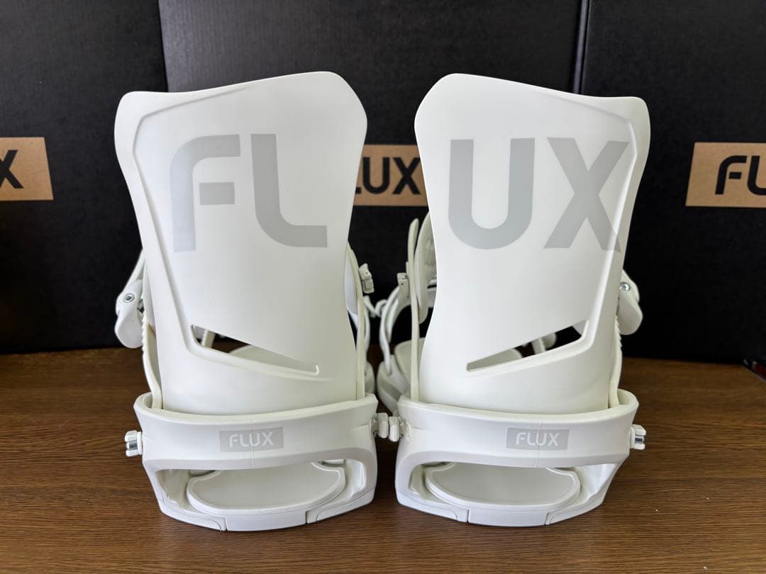 FLUX / DS / WHT / Mサイズ　新品未使用