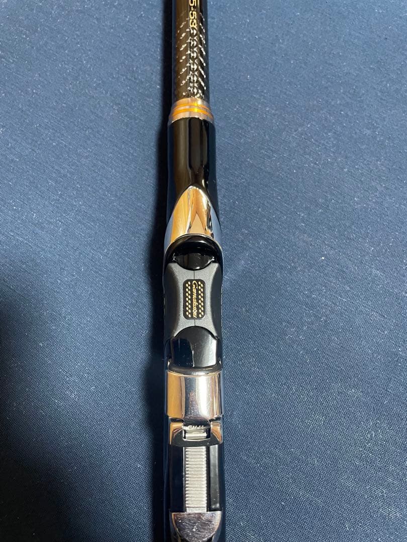がまかつ美品 アテンダーII 1.5号-53 元箱、竿ニット、竿キャップ付属