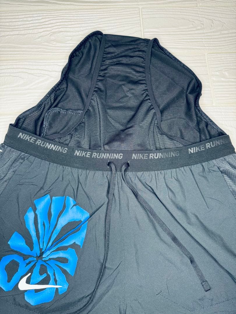 新品　NIKE RUNNINGセットアップ Tシャツ　ランニングブラック　S