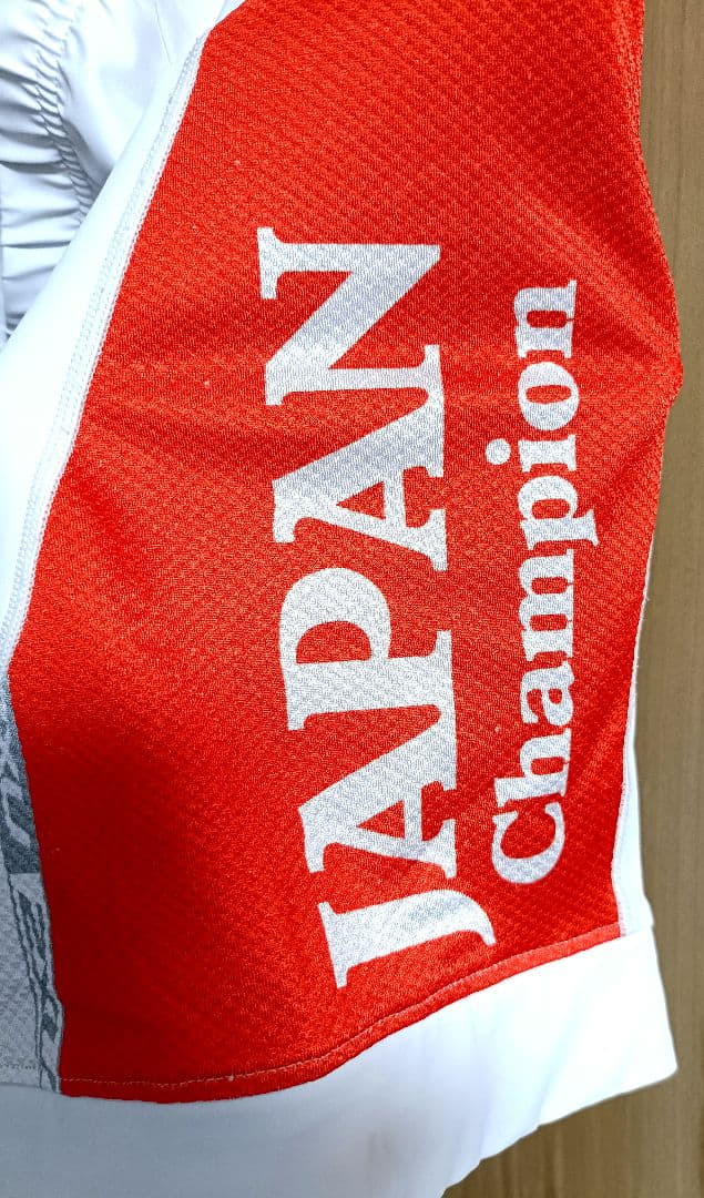 【中古品】2XU 日本チャンピオンデザイン　サイクルウェアー(上下セット)