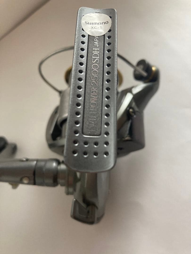 SHIMANO TWIN POWER 2500 SDH スピニングリール
