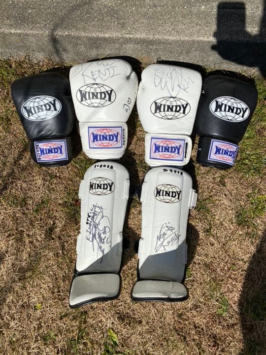 Winning windy isami キックボクシング　k1 グローブ
