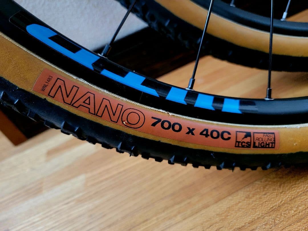 WTB Nano 700×40c TCS タイヤホイールセット