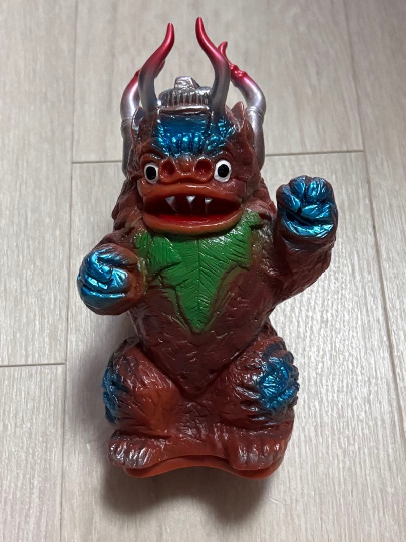 M1号 マルサンウルトラシリーズ ミクラス貯金箱 ウルトラセブン