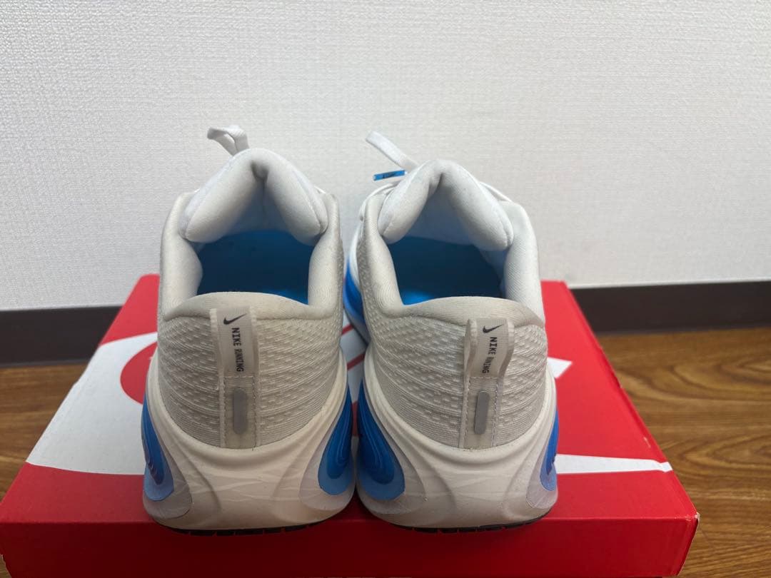 27.5cm NIKE ボメロ　プラス