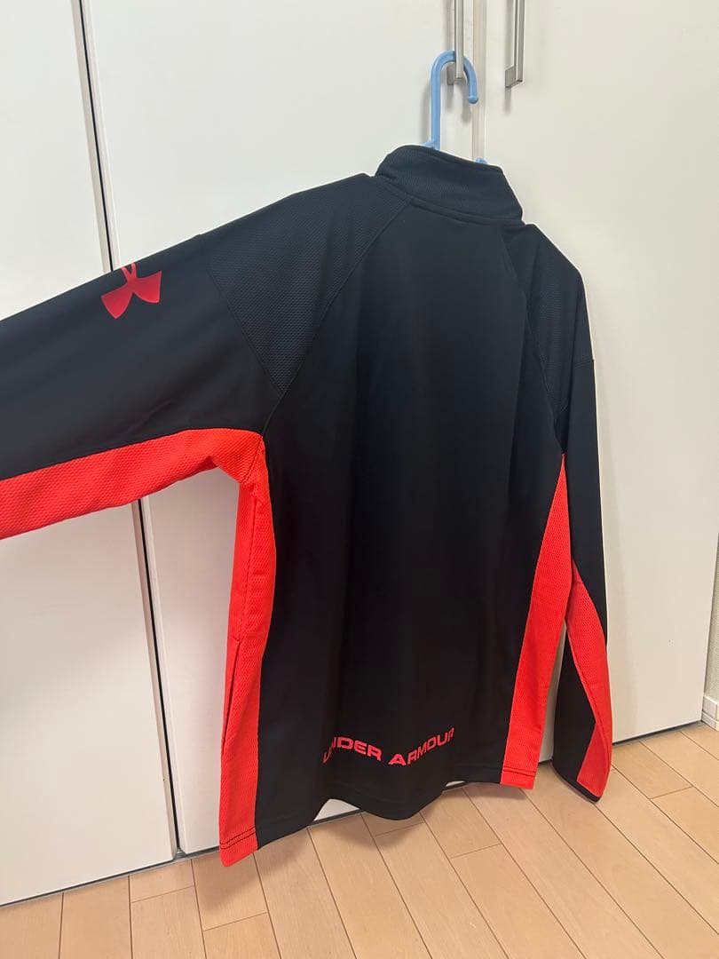 アンダーアーマージャージセットアップXL。