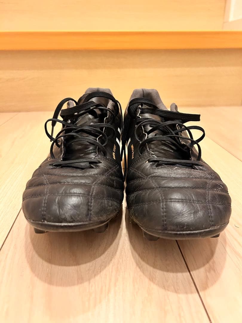 アシックス サッカースパイク　黒 かなり値下げしました。