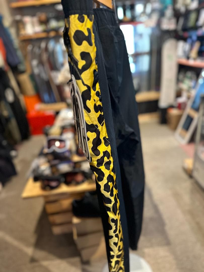 AIRBLASTER スノーボード　ACCESS PANT ヒョウ柄　新品展示品