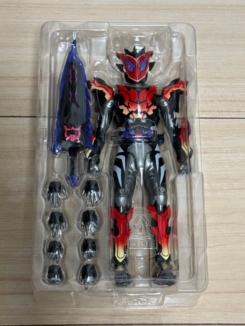 s.h.figuarts 仮面ライダービターガヴ　スパーキングミフォーム