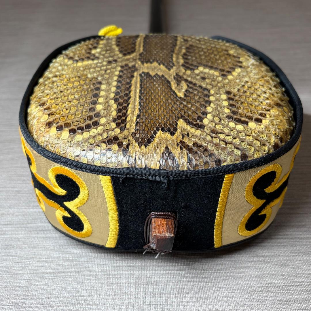 極美品✨沖縄三線 本蛇皮強化張り 池武当 新垣三線 ハードケース付 送料無料