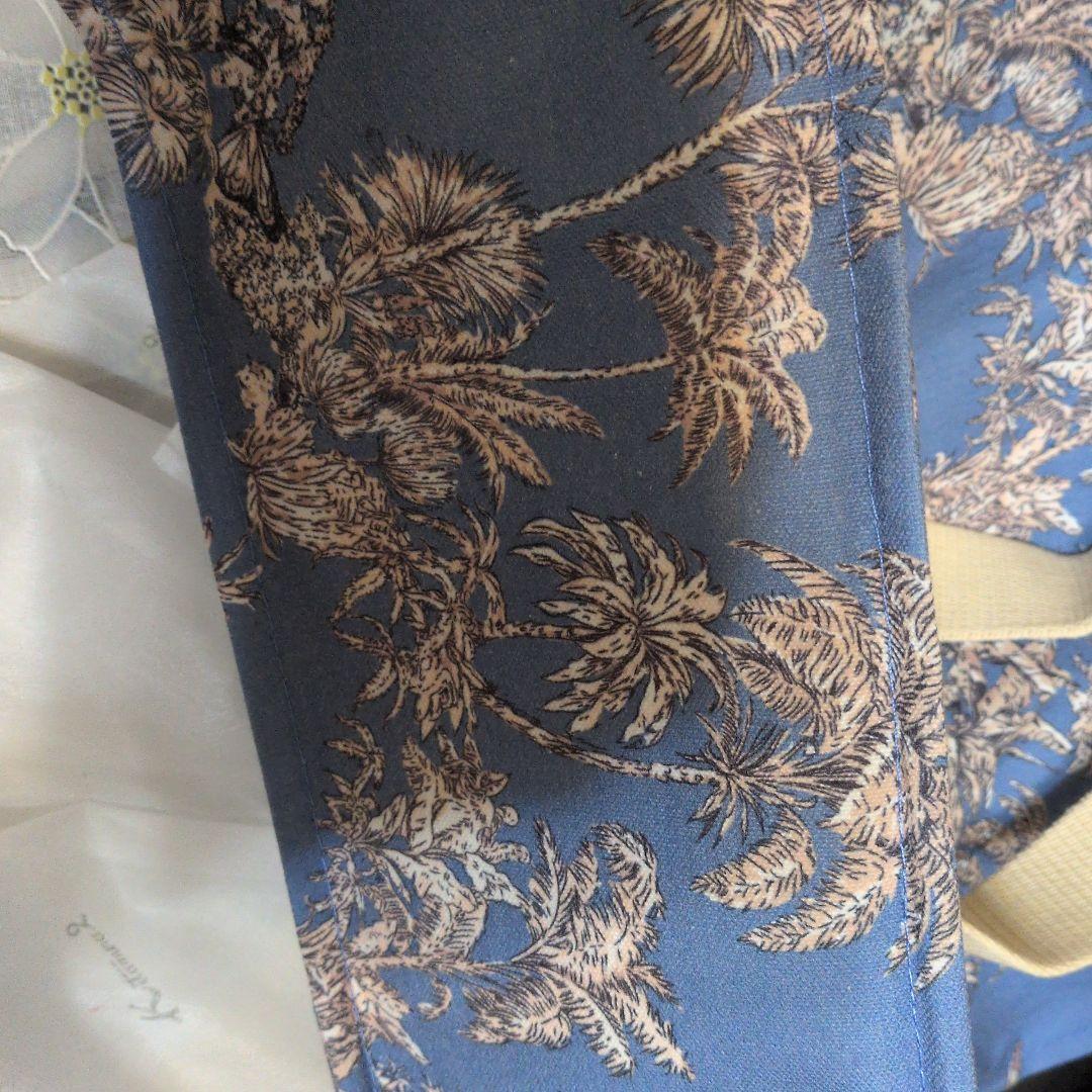CHRISTIAN DIOR　新品未使用　2個チャーム付き 花柄トートバッグ