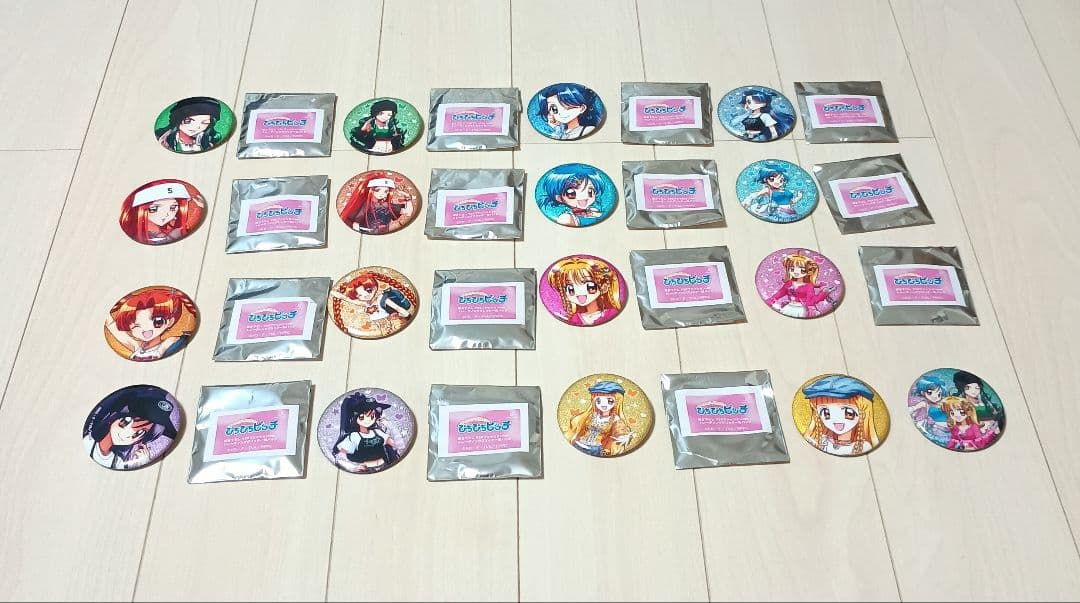 ぴちぴちピッチ　Y2Kファッションver.　グリッター缶バッジ　17個セット