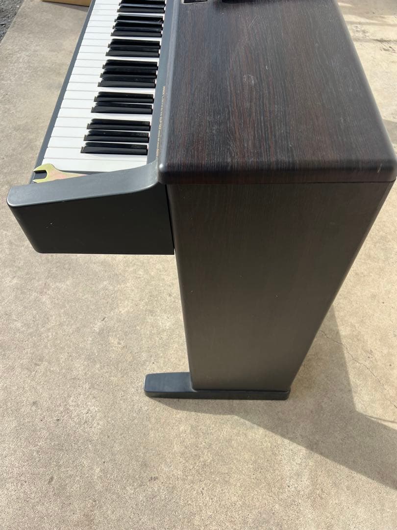 送料込★Yamaha 電子ピアノ Clavinova CLP-123