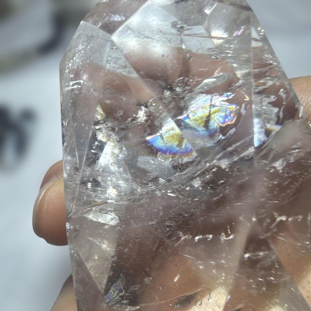 【高品質】ブラジル産 水晶 ポリッシュ原石 約8cm レインボー入り