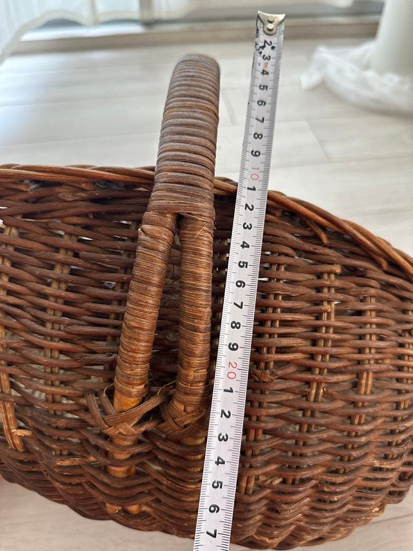 アンティーク　ショップ購入かごバスケット　カゴ　ナチュラルくうねるヴィンテージ