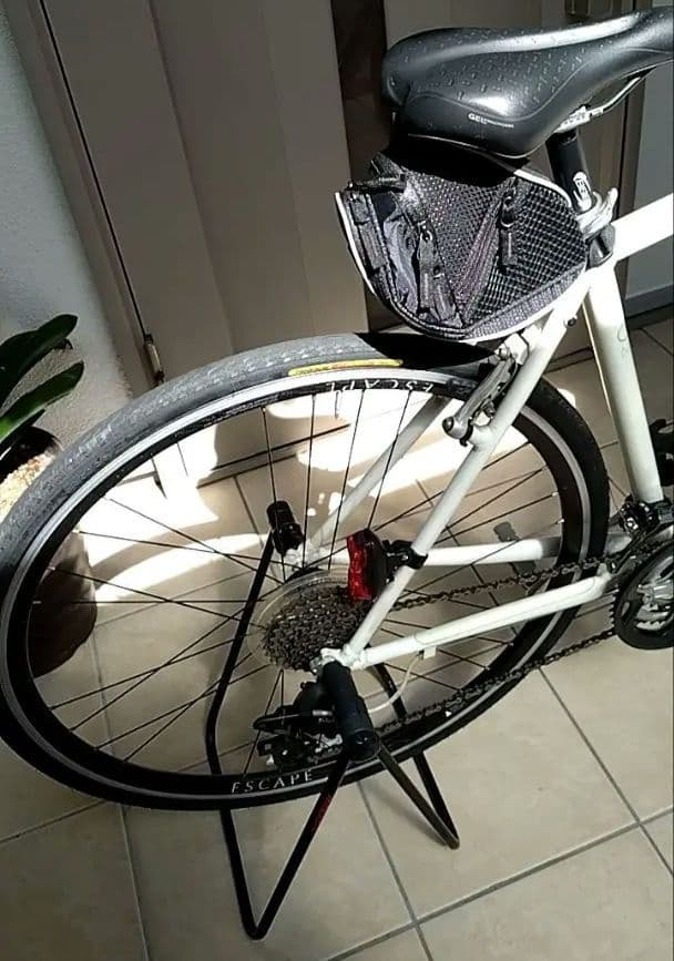 クロス自転車　エスケープR3　サイズМ