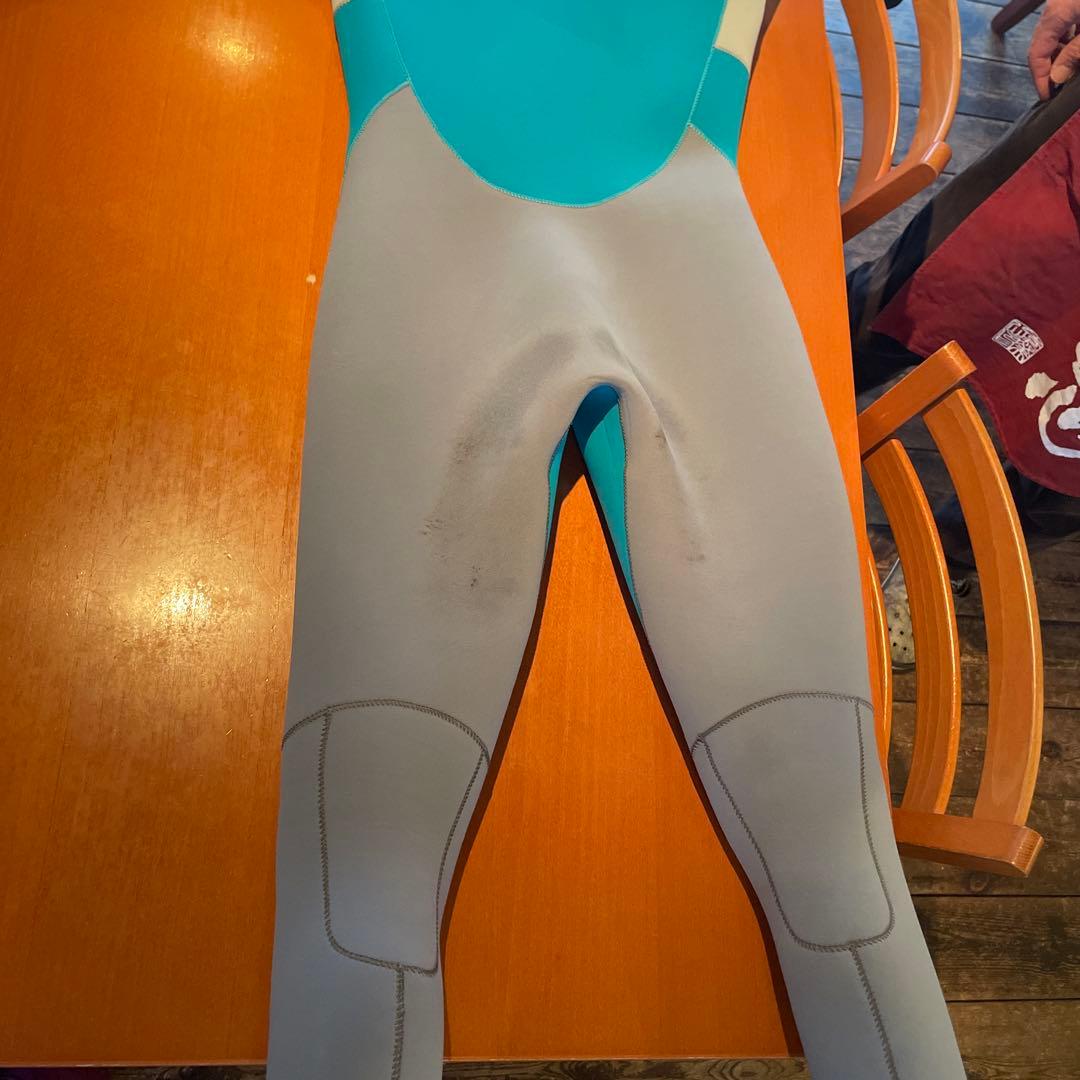 RUSTY 青色 ウェットスーツ 膝パッド付き