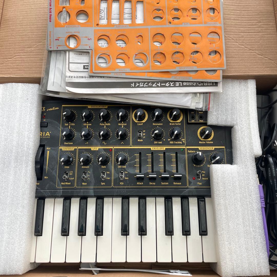 限定モデルArturia MicroBrute Creation Edition