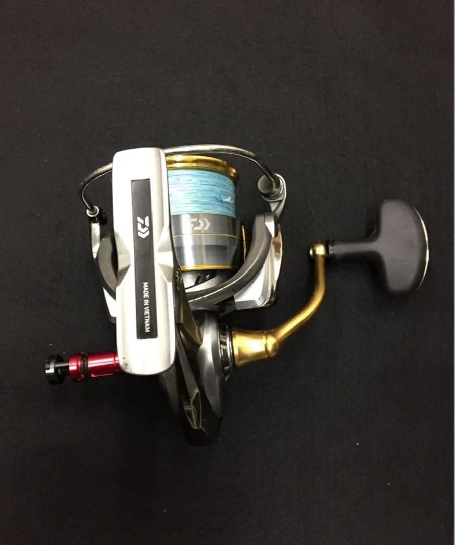 DAIWA FREAMS LT 5000D-CXH スピニングリール
