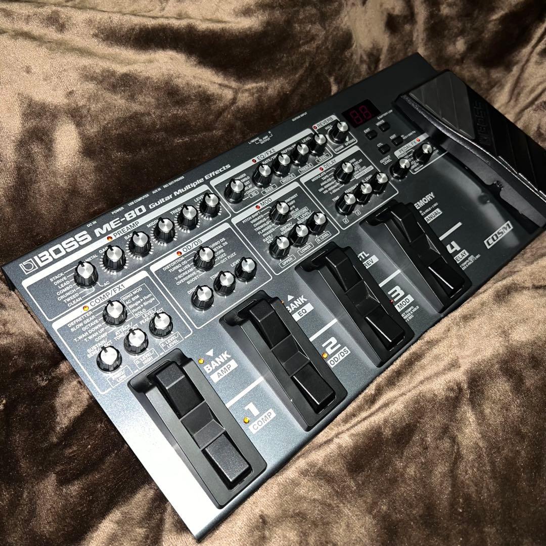 美品 BOSS ME-80 ギター用マルチエフェクター 動作良好 アダプター付き