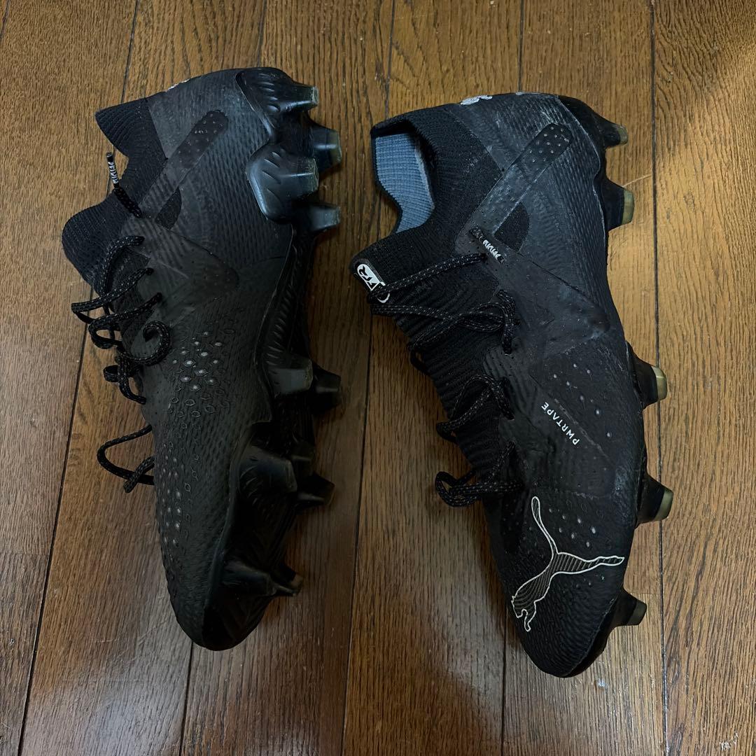 PUMA FUTURE Z ブラックスパイクシューズ