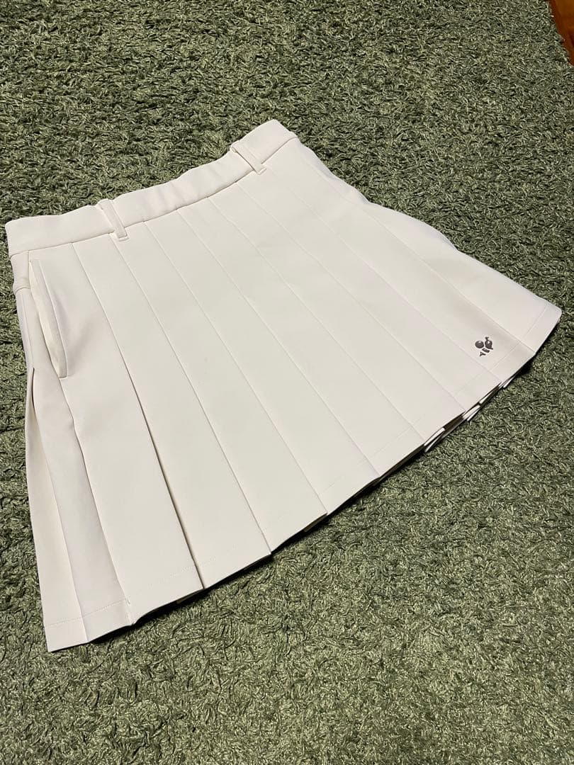 ８YARDS　白スカート