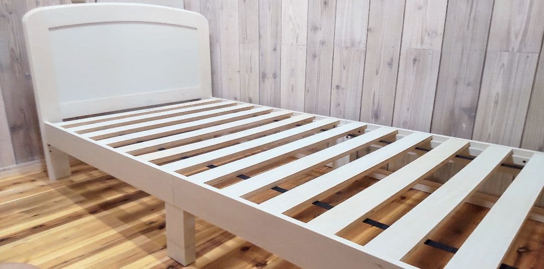 ニトリ ベッド ルカ2 ホワイト木製シングルベッドフレーム