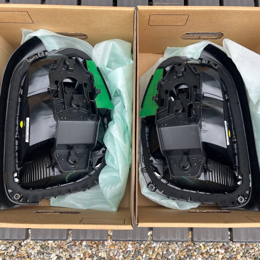 美品　bmwMINIクーパー f56 jcw前期ledテールランプ