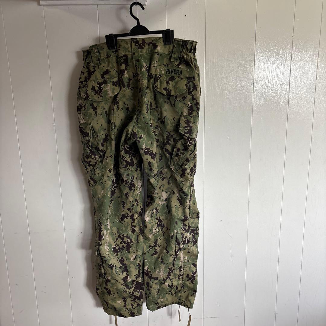 美品　米軍　実物　NWU AOR2 TYPEIII LARGE REGULAR