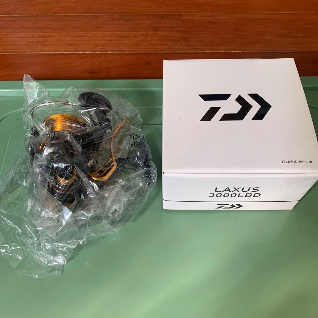 DAIWA 19 LAXUS 3000LBD スピニングリール