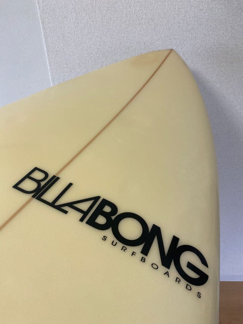 BILLABONG SURFBOARD 5’6”