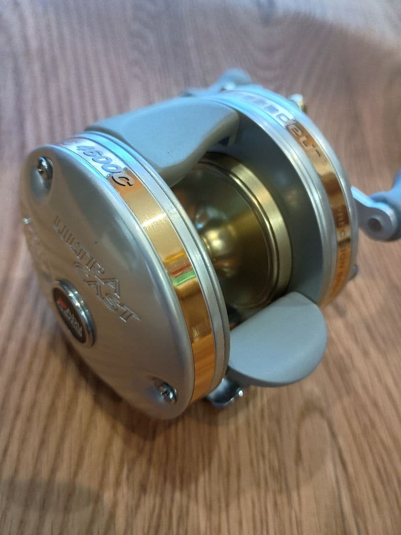 Ambassadeur UC 4600C ベイトリール