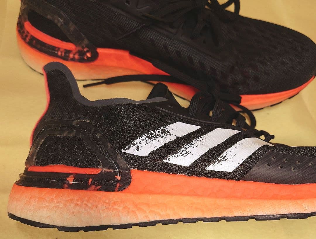 アディダス☆adidasウルトラブーストPBランニングシューズ 25.5ⅽⅿ