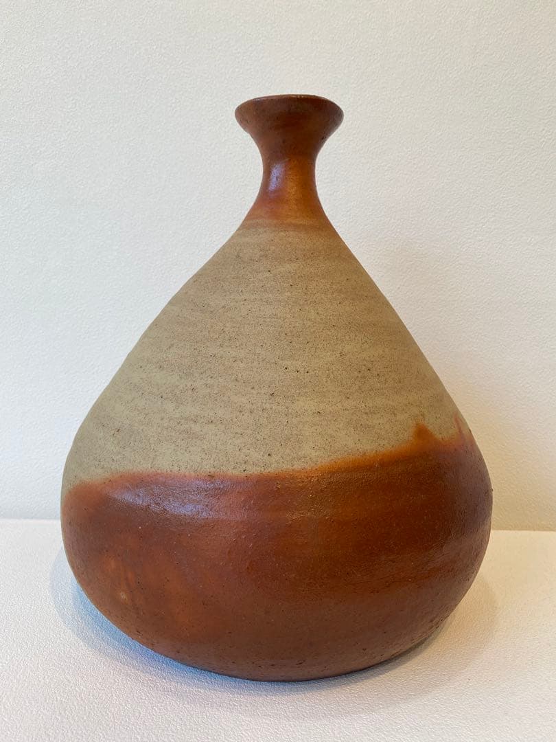 T6 備芸会展 備前焼「火襷花入」小山一草 共箱 備前焼