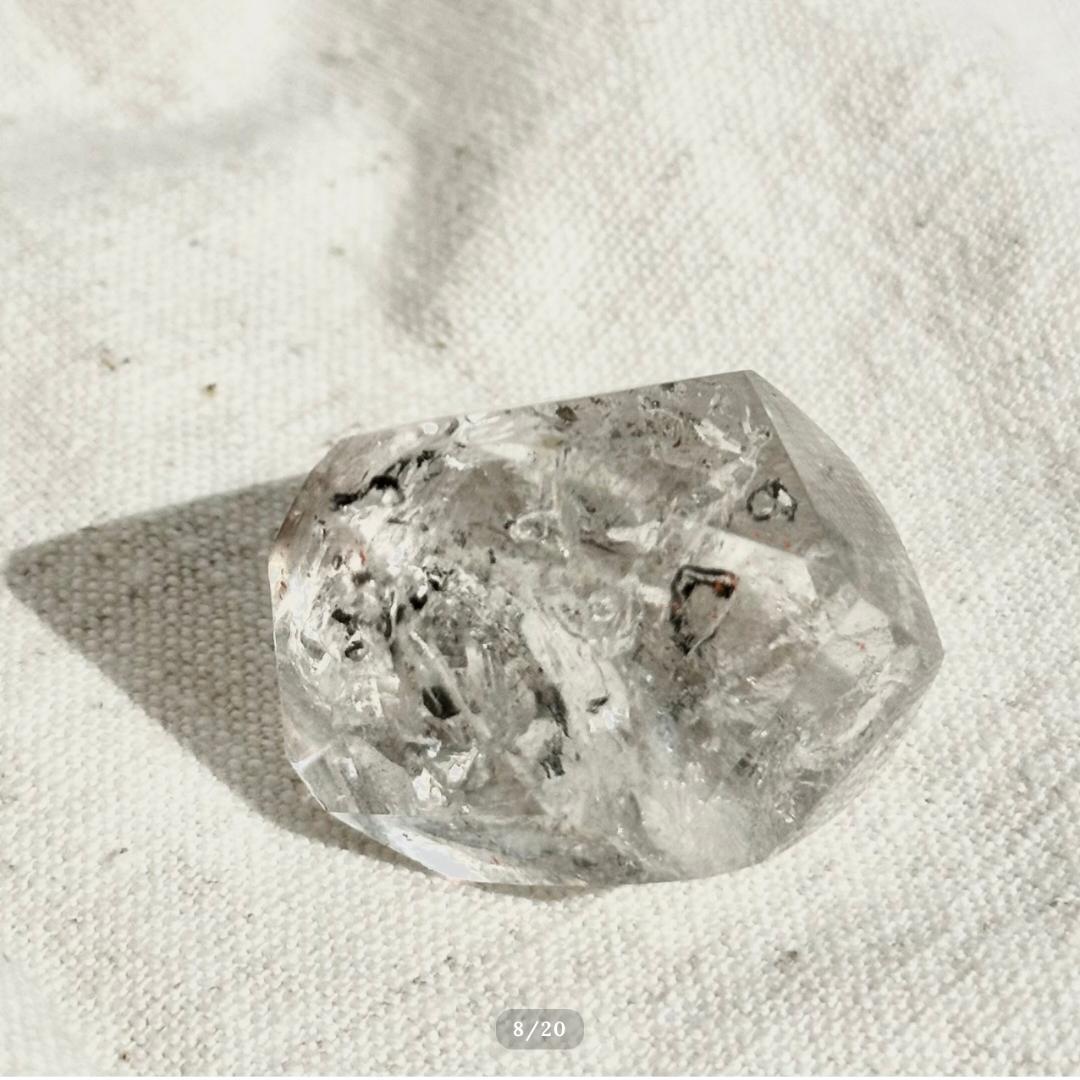 【水入り 水晶】ポイント エンハイドロ クォーツ アイリス クォーツ