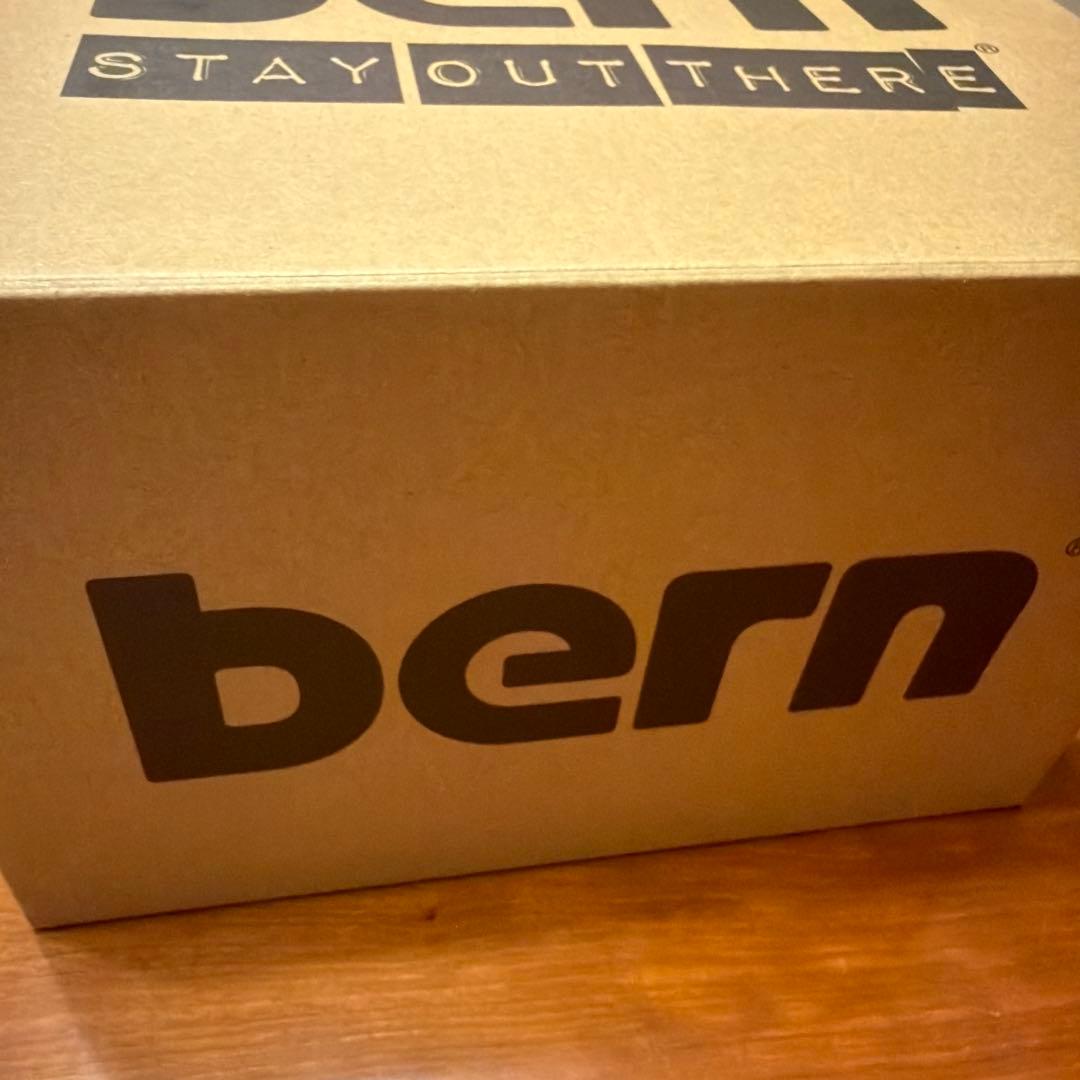 美品！bern バーン MACON 2.0 ヘルメット　XL