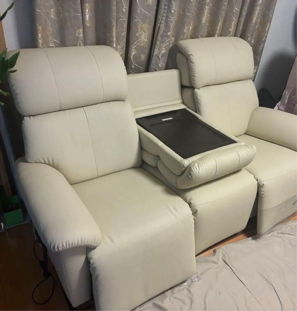 ［値下げ］ニトリ　ほぼ新品　リクライニング電動ソファー