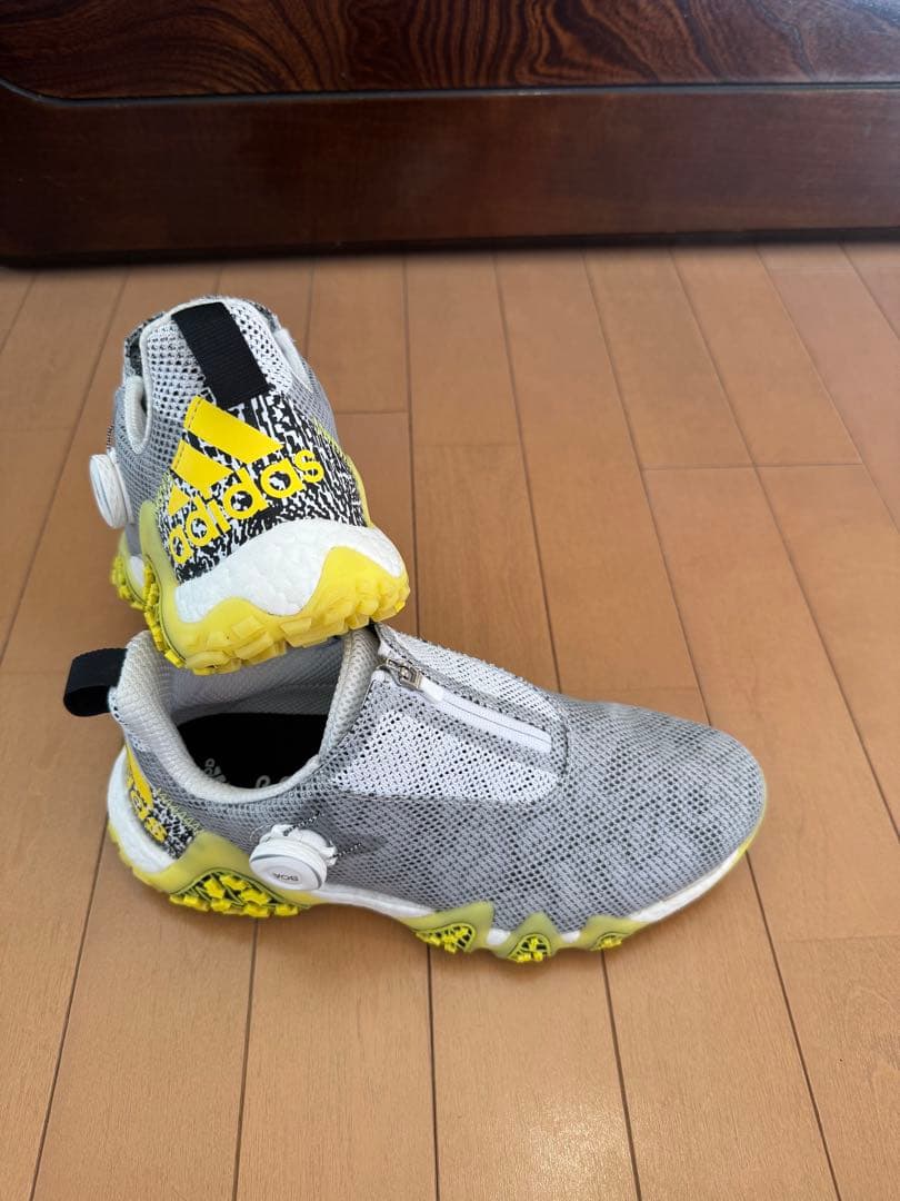 adidas スネークスキン風シューズ グレー/イエロー