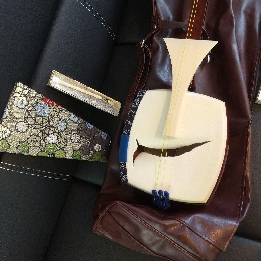 三味線本体 白 木製 3弦 ケース付き