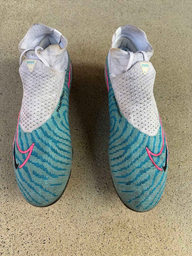 Nike Phantom gx エリート　サッカーシューズ 青/ピンク26センチ