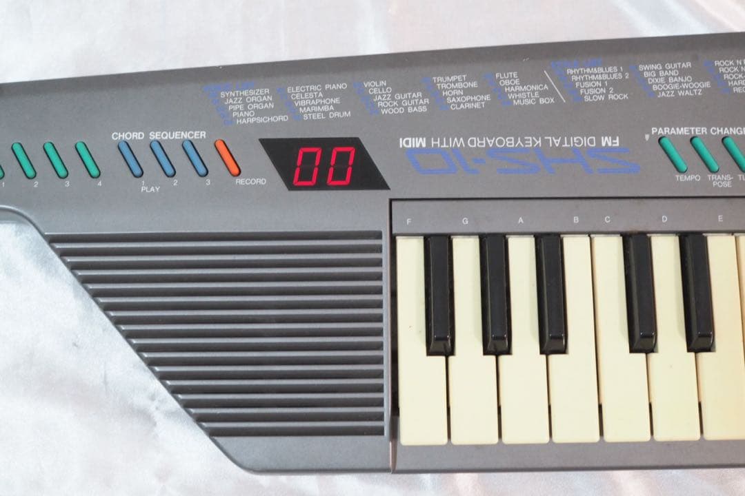 箱あり　YAMAHA ヤマハ SHS-10 ショルダーキーボード