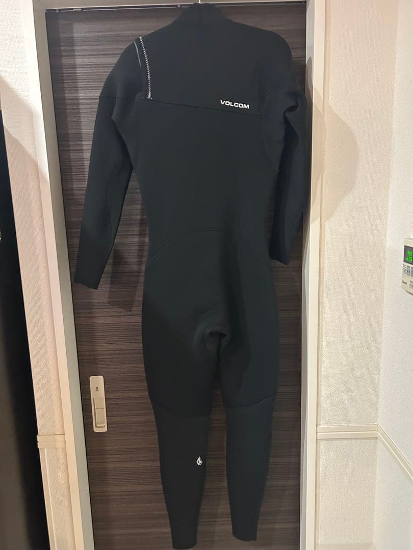 (新品)VOLCOM modulator wetsuit ブラック フルスーツ