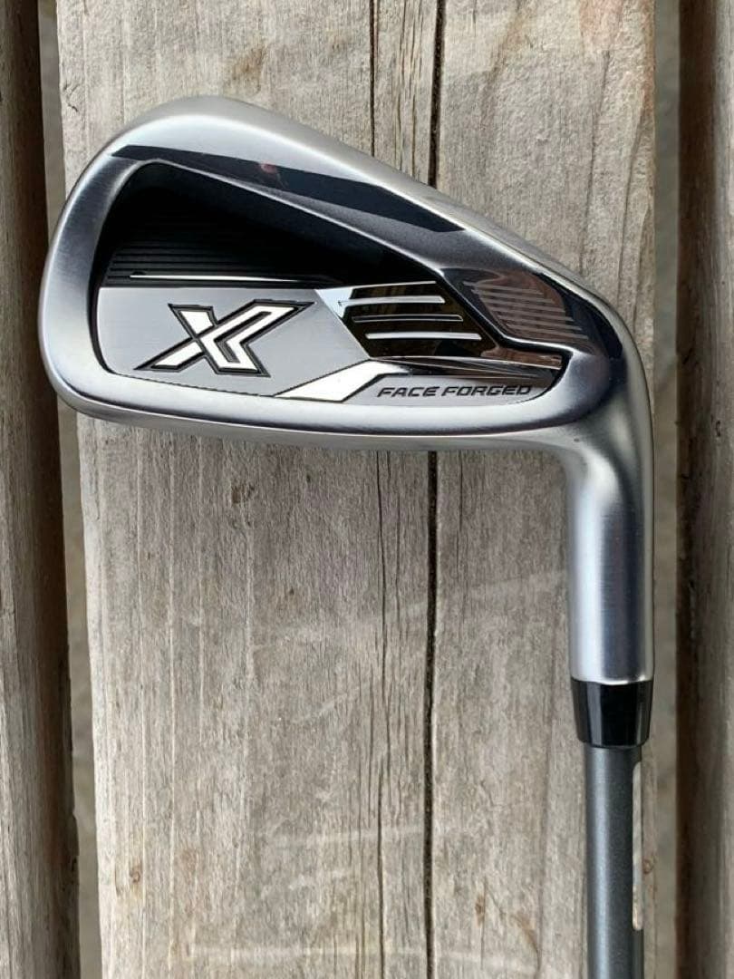 【美品】 XXIO エックス　7番 Miyazaki AX-III カーボンSR