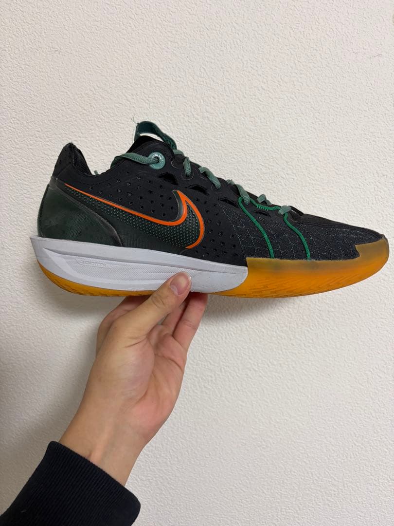 シューズ(男性用) NIKE GT CUT3