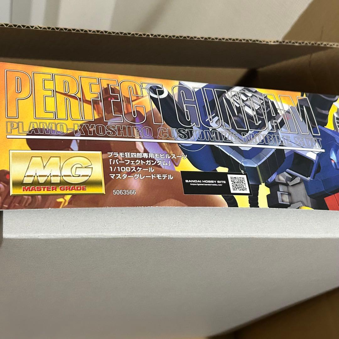 バンダイ スピリッツMG プラモ狂四郎 パーフェクトガンダム1/100スケール