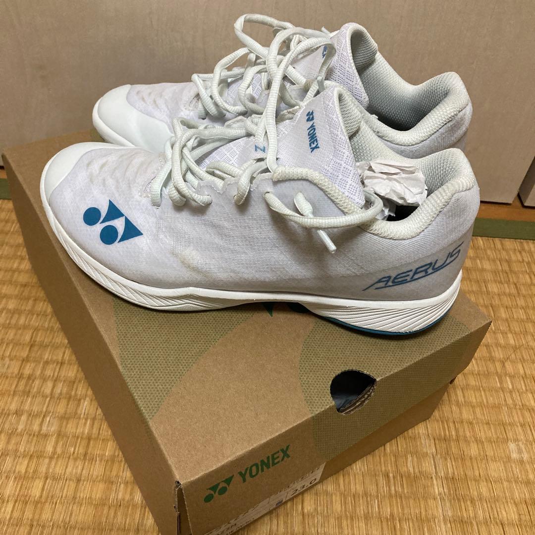 YONEX AERUS バドミントンシューズ ホワイト　23.0cm
