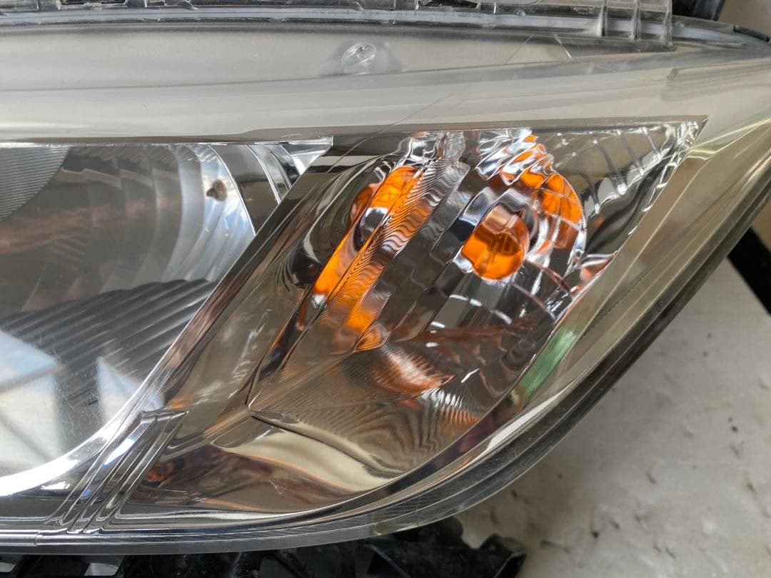 ホンダ グレイス GM4 / GM5 / GM6 系純正ヘッドライト 左右セット