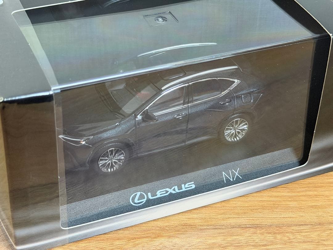 Lexus NX 1/43 ミニカー ブラック