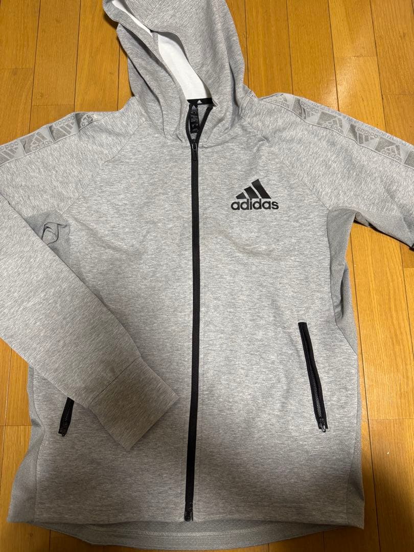 adidas グレー ジャージ上下セット Lサイズ