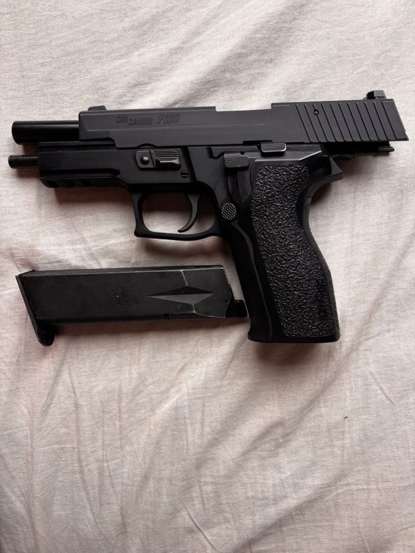 東京マルイ P226E2　ガスブローバック　エアガン　警察装備　サバゲー